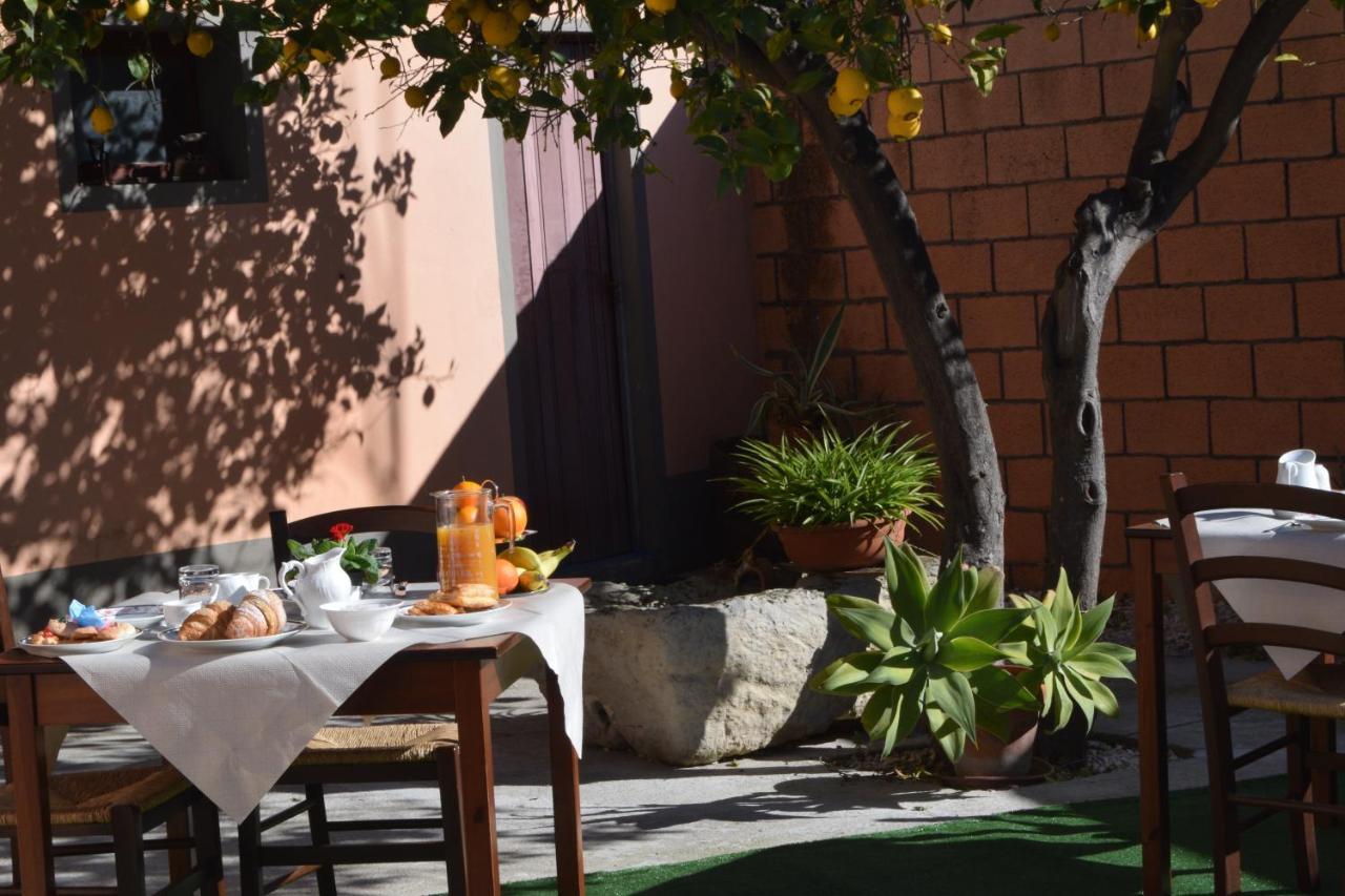 Bed and Breakfast Su Fassoi Càbras Zewnętrze zdjęcie
